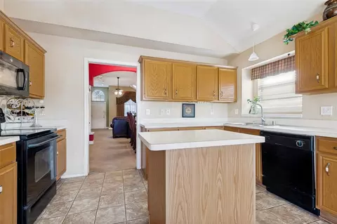 1153 Bay Side Dr, Irving, TX 75060