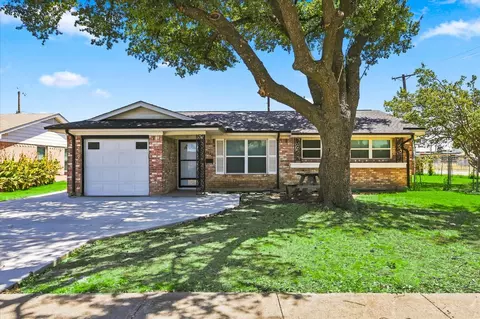 3026 Rilla Dr, Garland, TX 75041