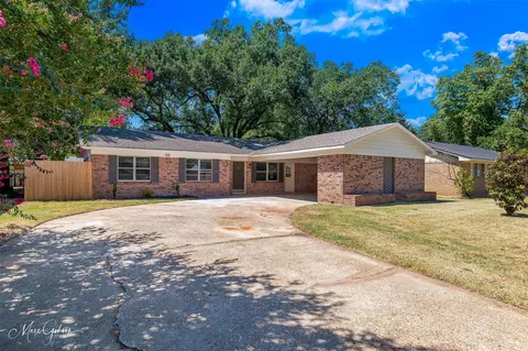 505 Meadowbrook Ln, Shreveport, LA 71105