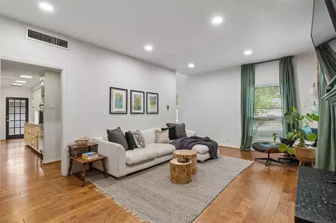 3335 Prescott Ave #3335, Dallas, TX 75219