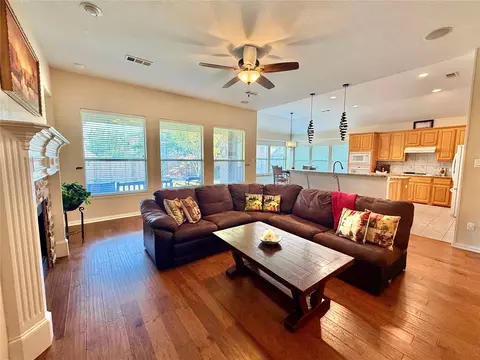 4821 Bellflower Way, Fort Worth, TX 76123
