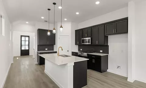 Kitchen - 3643 Castle Dr, Celina, TX 75009 photo 3 of 3