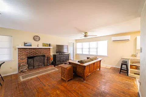 Living - 170 Rocky Point Rd, Abilene, TX 79601 photo 2 of 3