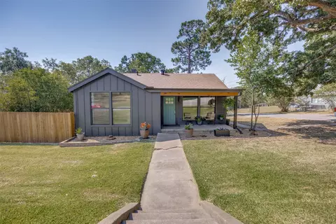 1530 W Chestnut St, Denison, TX 75020