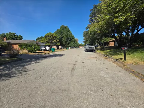 1514 Linda St, Bowie, TX 76230