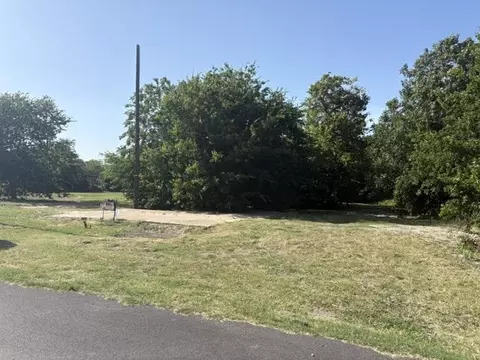101 Water St, Red Oak, TX 75154