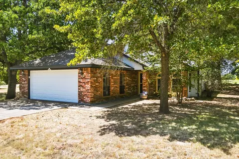 31003 Doe Run Ct, Whitney, TX 76692