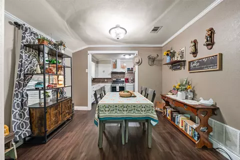 Dining - 4010 Windsor Ave, Waco, TX 76708 photo 1 of 2