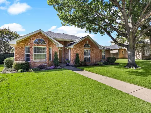 2307 Bristol Dr, Carrollton, TX 75006