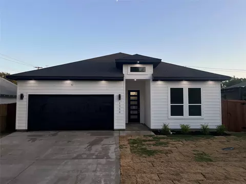 1350 Claude St, Dallas, TX 75203