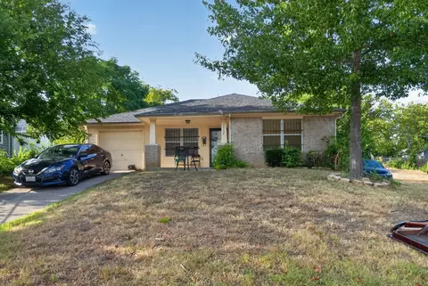 5532 Fernander Dr, Fort Worth, TX 76107