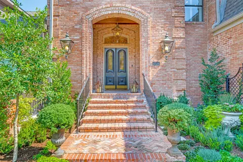 17316 Club Hill Ln, Dallas, TX 75248