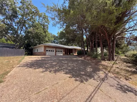 11212 Stuart St, Brownsboro, TX 75756