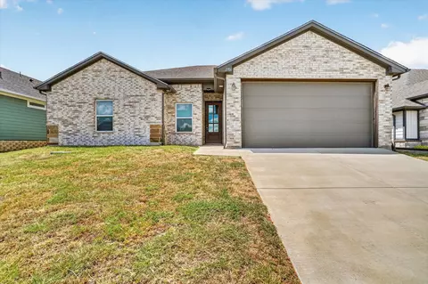 2706 San Gabriel Dr, Granbury, TX 76048