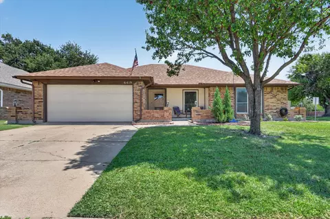6419 British Ln, Arlington, TX 76002