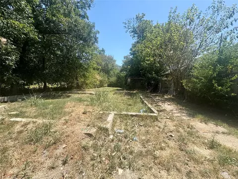 2706 Prosperity Ave, Dallas, TX 75216