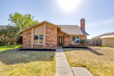 3226 Delaford Dr, Carrollton, TX 75007