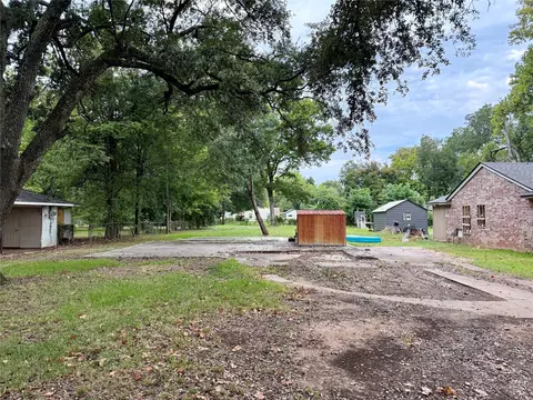 1137 Patricia Dr, Bossier City, LA 71112
