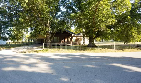 5004 Fm 3041, Corsicana, TX 75109