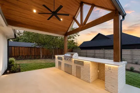 5304 Chippewa Dr, Dallas, TX 75212