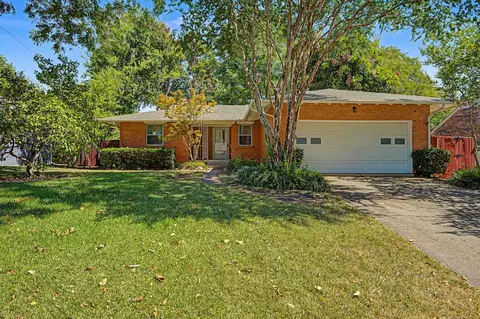 8046 Fall River Dr, Dallas, TX 75228