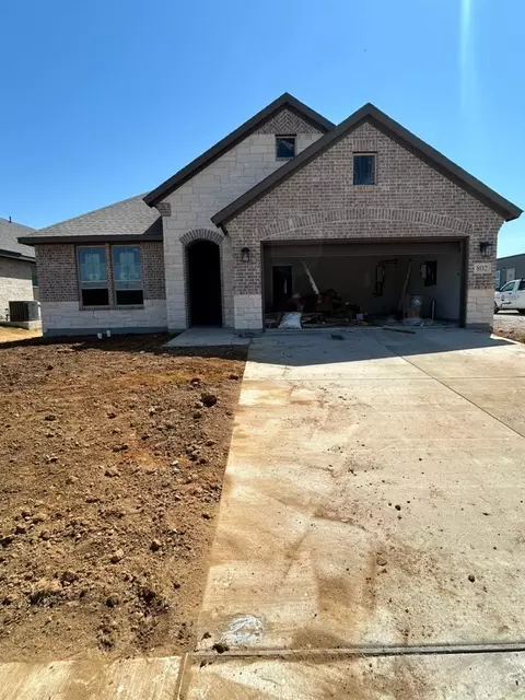 802 Juneau St, Gainesville, TX 76240