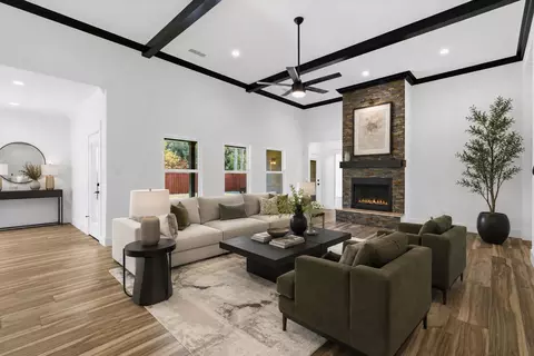 101 Darrell Dr, Heath, TX 75032
