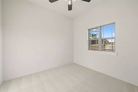 Bedroom - 7004 Ranch View Pl, Springtown, TX 76082 photo 4 of 5
