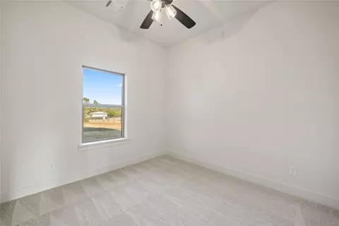 Bedroom - 7004 Ranch View Pl, Springtown, TX 76082 photo 3 of 5