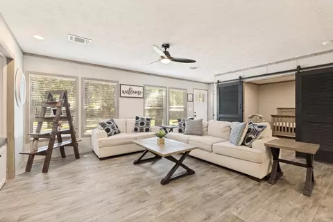 9776 Navajo Ln, Quinlan, TX 75474