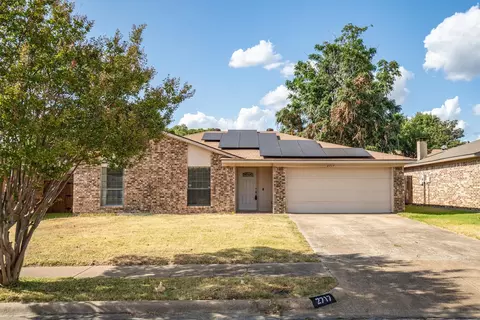 2717 W Oakdale Rd, Irving, TX 75060
