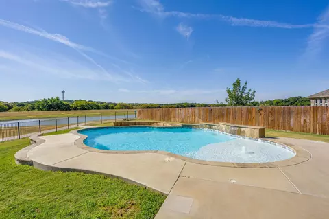 Exterior - 4604 Brookside Dr, Argyle, TX 76226 photo 5 of 7