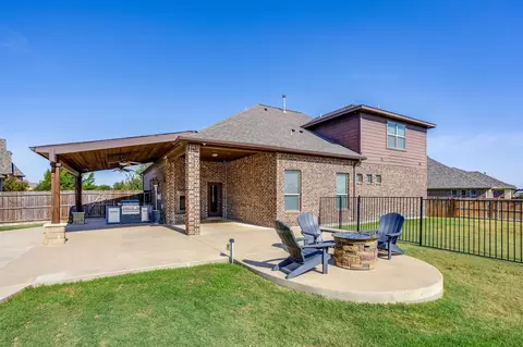 Exterior - 4604 Brookside Dr, Argyle, TX 76226 photo 4 of 7