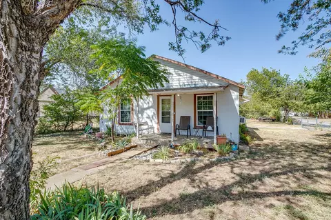 3300 31st St, Fort Worth, TX 76106