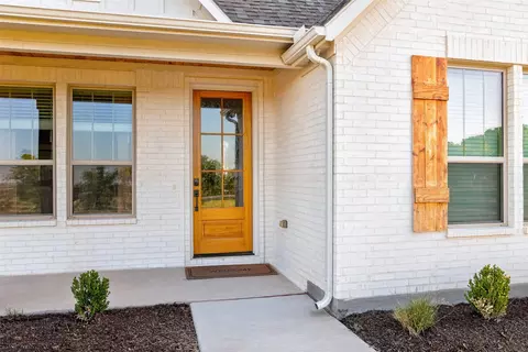 Exterior - 10828 Gregory Rd, Sanger, TX 76266 photo 6 of 13