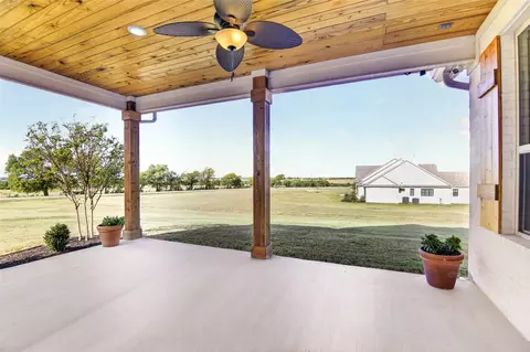 Exterior - 10828 Gregory Rd, Sanger, TX 76266 photo 7 of 13