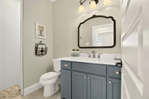 Bath - 10828 Gregory Rd, Sanger, TX 76266 photo 3 of 3