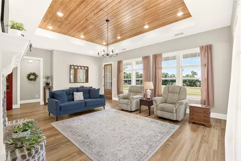 Living - 10828 Gregory Rd, Sanger, TX 76266 photo 2 of 4