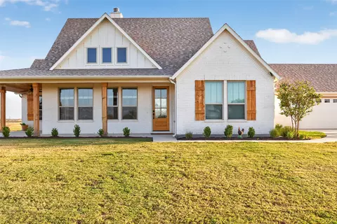 Exterior - 10828 Gregory Rd, Sanger, TX 76266 photo 2 of 13