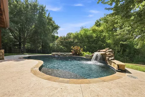 708 Bluffwood Ave, Mckinney, TX 75072