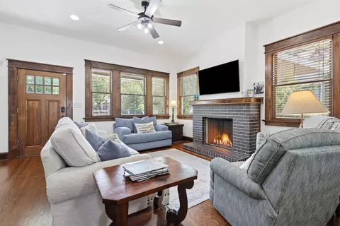 2114 Hurley Ave, Fort Worth, TX 76110