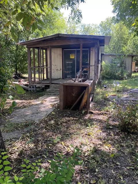 1411 S Frio St, Coleman, TX 76834