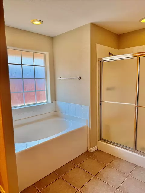 Bath - 7325 Willow View Rd, Abilene, TX 79606 photo 3 of 4