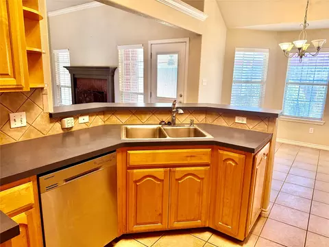 Kitchen - 7325 Willow View Rd, Abilene, TX 79606 photo 4 of 4