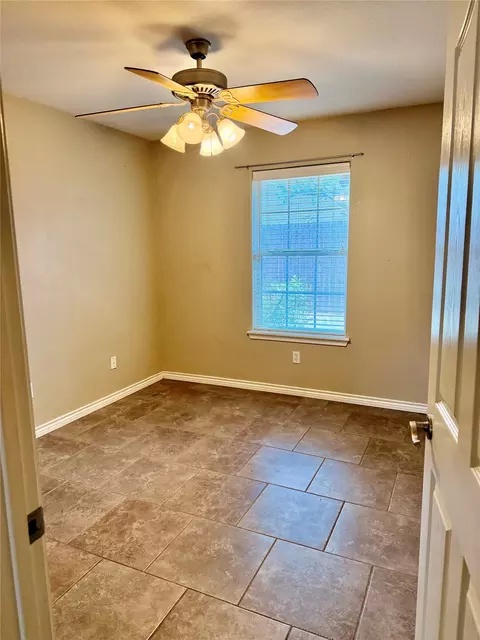 Bedroom - 7325 Willow View Rd, Abilene, TX 79606 photo 2 of 6