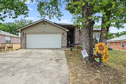 321 Pecos Dr, Weatherford, TX 76086