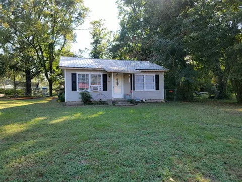 516 N Elm, New Boston, TX 75570