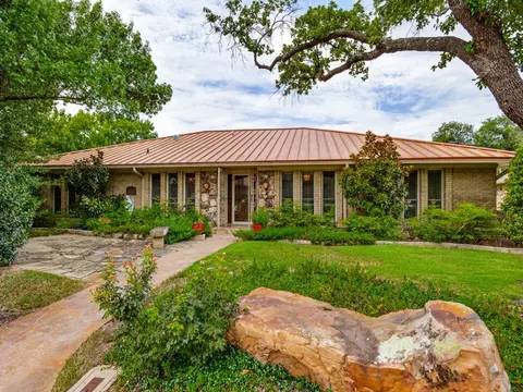 6153 Danbury Ln, Dallas, TX 75214