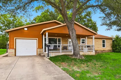 3272 Mimosa Park Dr, Richland Hills, TX 76118