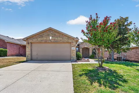 4008 Mantis St, Fort Worth, TX 76106